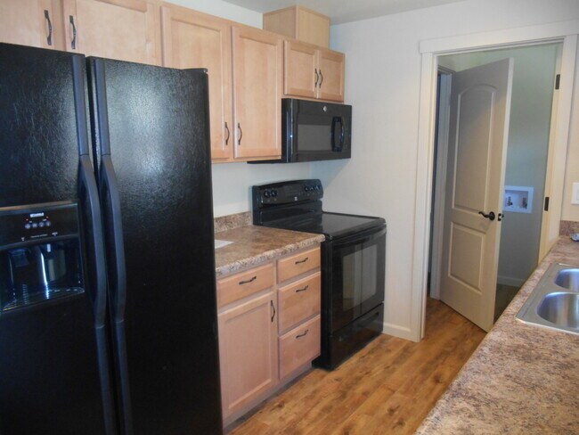 Building Photo - South Reno: Three Bedroom Home w/ RV Parking