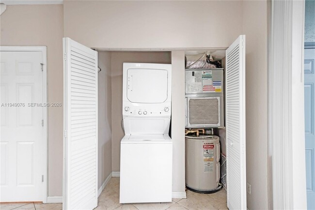 Building Photo - 3533 Sonoma Dr