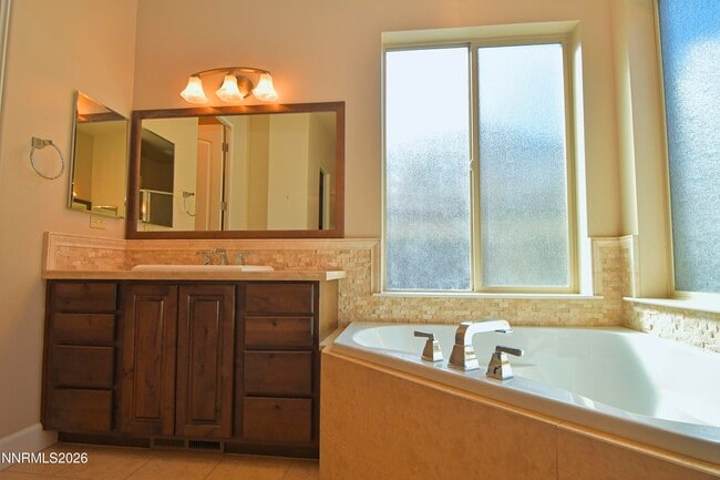 Building Photo - 3945 San Donato Loop