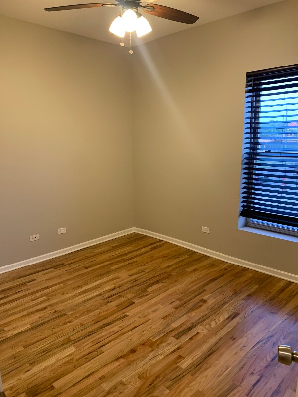 Building Photo - 5902 S Prairie Ave