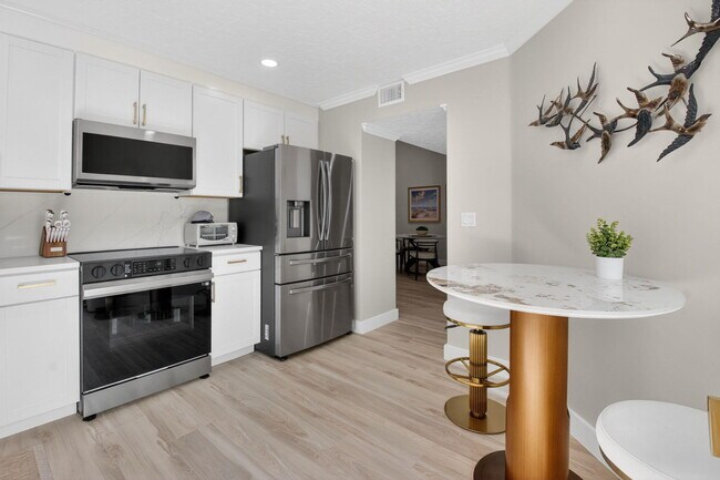 Building Photo - 7455 Glendevon Ln