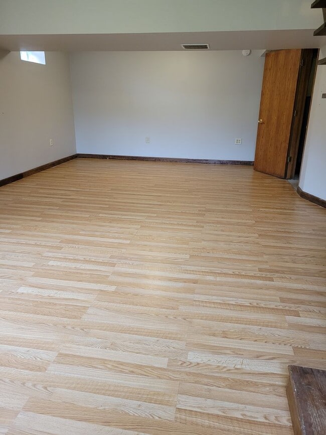 Building Photo - Single Family Home