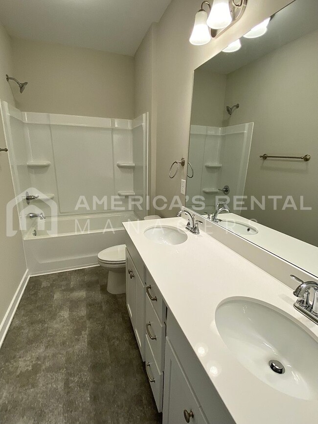 Building Photo - Home for Rent in Clanton, AL... Available ...