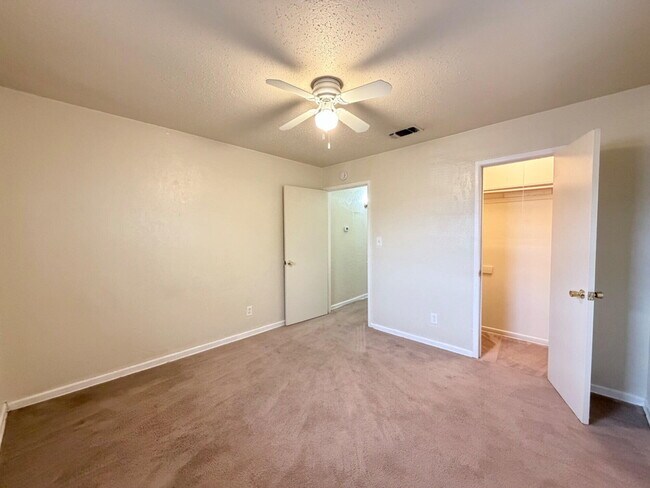 Building Photo - 2113 S Loop 289