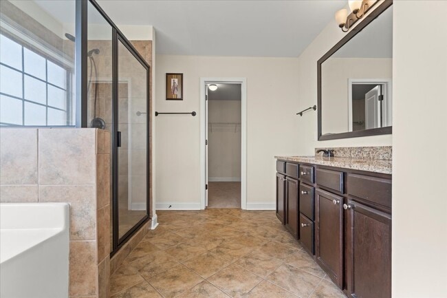 Building Photo - 1635 Lake Wateree Dr