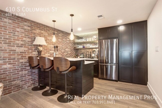 Building Photo - Stunning Corner Townhouse, Old Town Alexan...