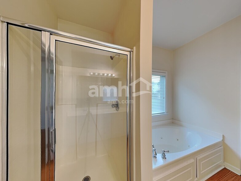 Building Photo - 6486 Stonelake Pl SW