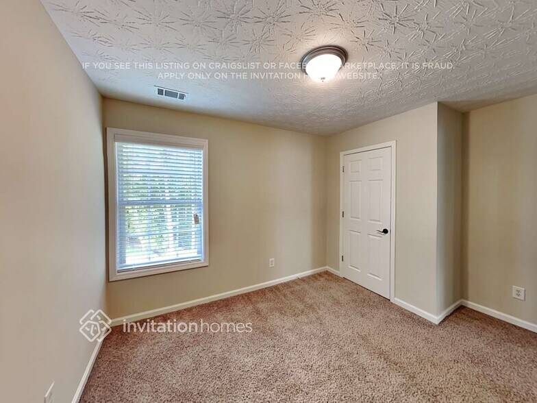 Building Photo - 3254 Baymount Way