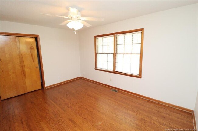 Building Photo - 116 Shirley Dr