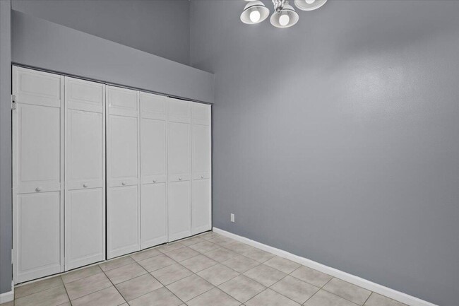 Building Photo - 12556 Woodmill Dr