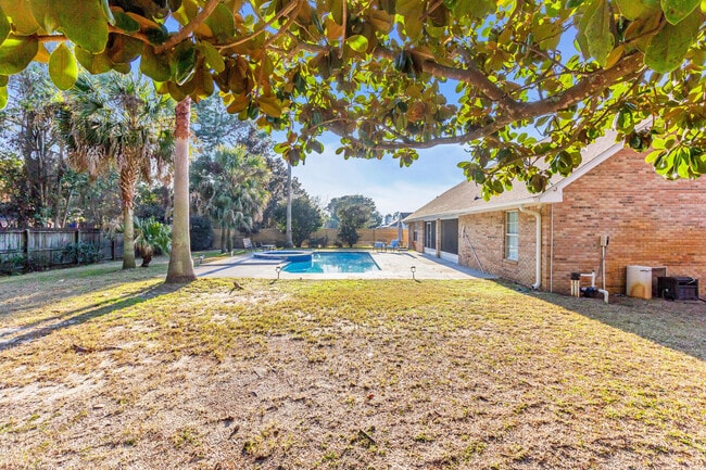 Building Photo - 4429 Southminster Cir