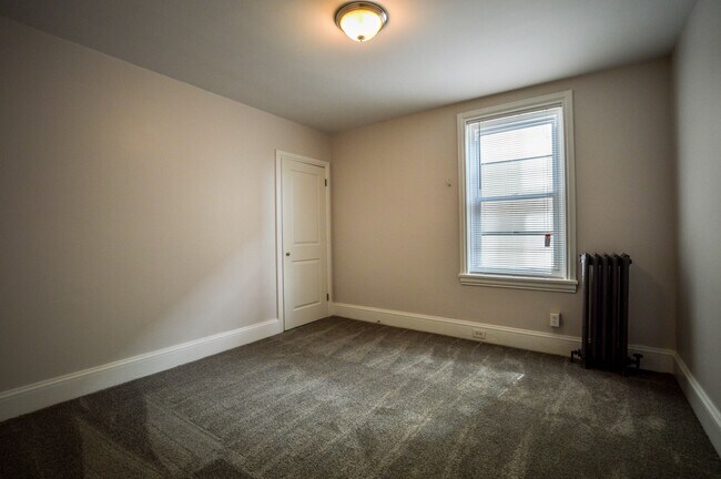 Bedroom - 3721 Chestnut St