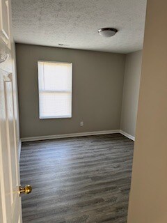 Building Photo - 10846 Tanbark Dr