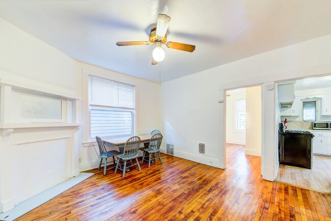 Building Photo - 86 Estella Ave