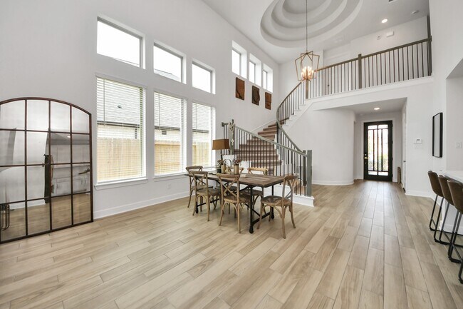 Building Photo - 31411 Weathered Cabin Ct