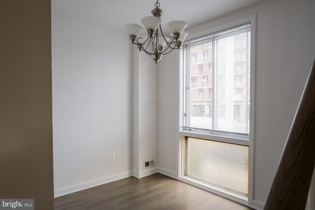 Building Photo - 301 I St SW