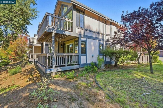 Building Photo - 121 Haslemere Ct