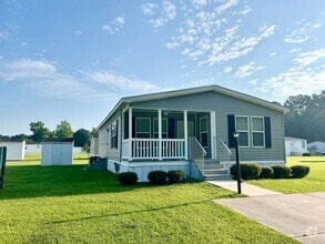 Building Photo - Move in Ready - 2 Bedroom/2 Bath