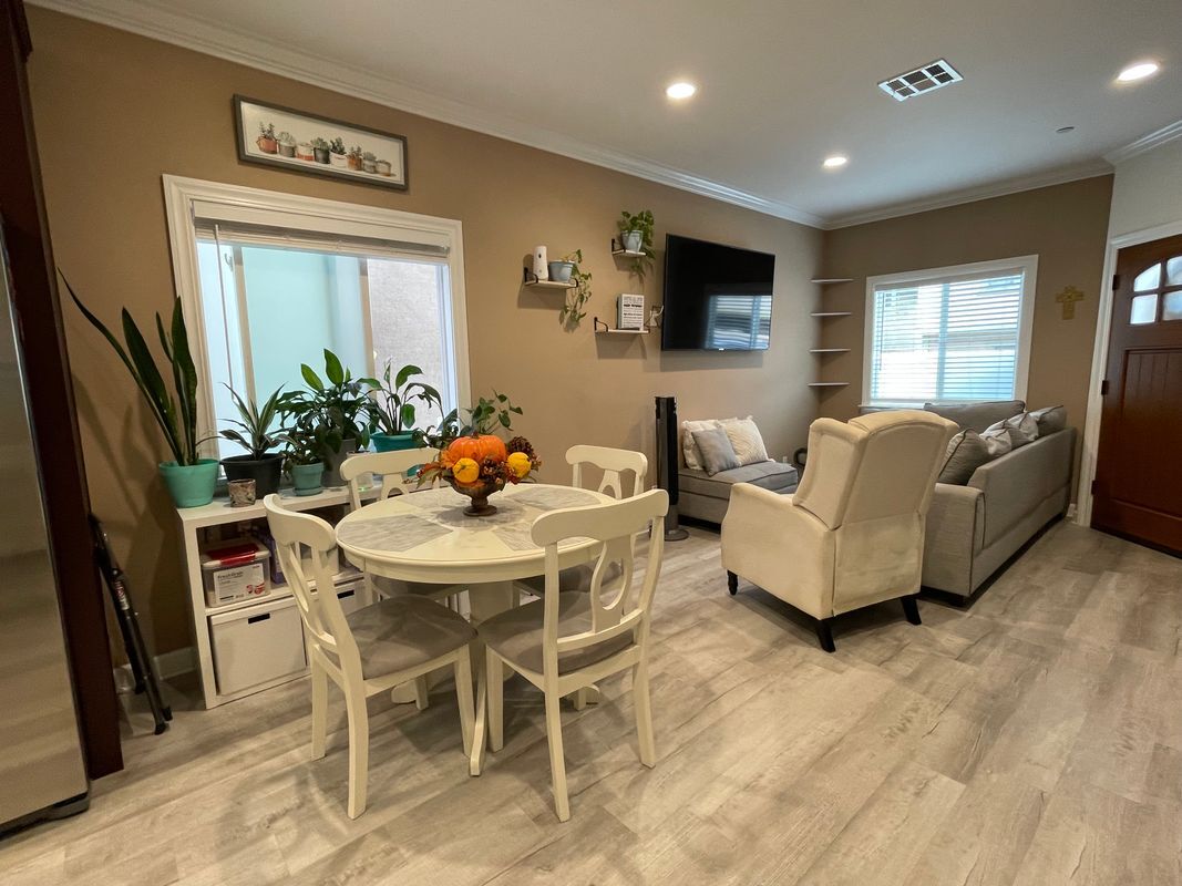 Building Photo - 6518 Walker Ave