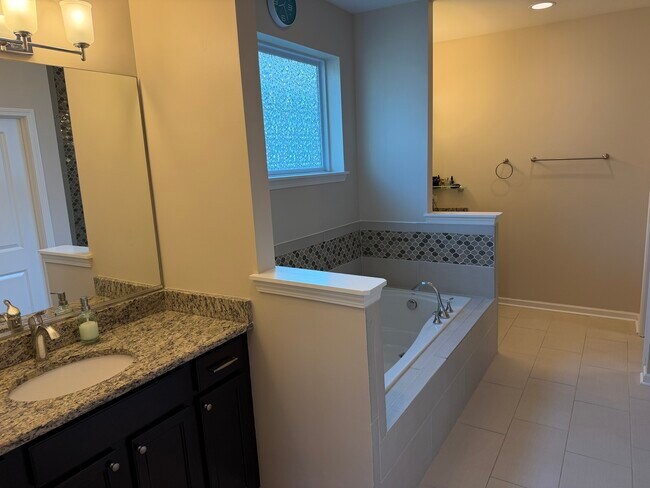 Building Photo - 463 Timber Trail Ct