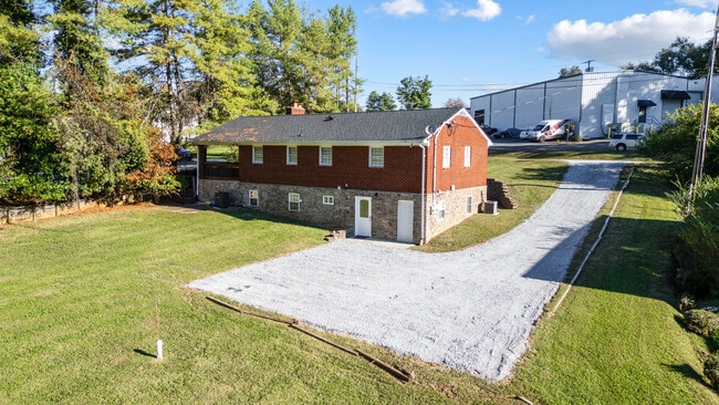 Building Photo - 2915 Confederate Ave