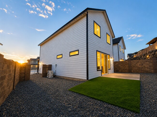 Building Photo - $1500 OFF THE 1ST MONTHS RENT, this unit only! BE THE 1ST TO MOVE INTO THIS BRAND NEW TOWNHOME!