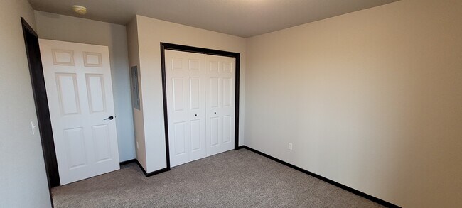 Building Photo - 800 Mickelson Dr