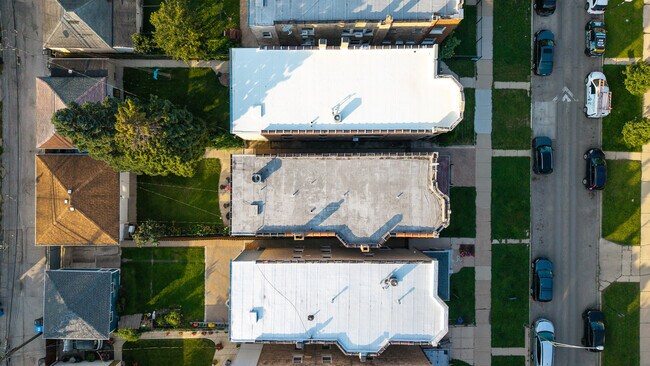 Building Photo - 3112 N Davlin Ct