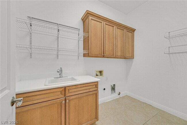 Building Photo - 2184 Pont National Dr