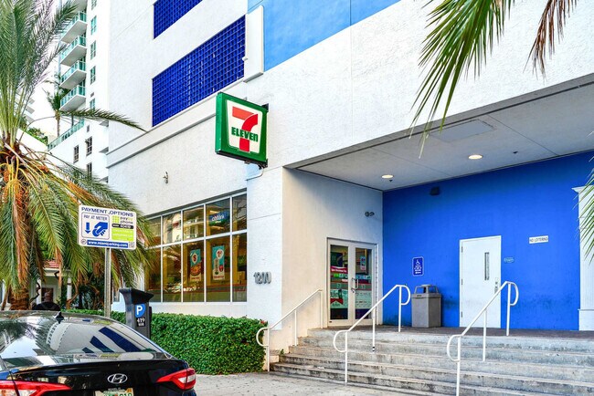Building Photo - 1200 Brickell Bay Dr