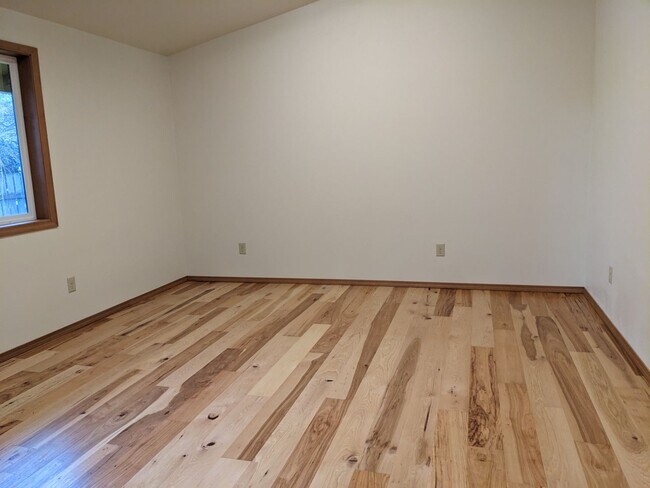 Building Photo - 2108 SE 135th Ave