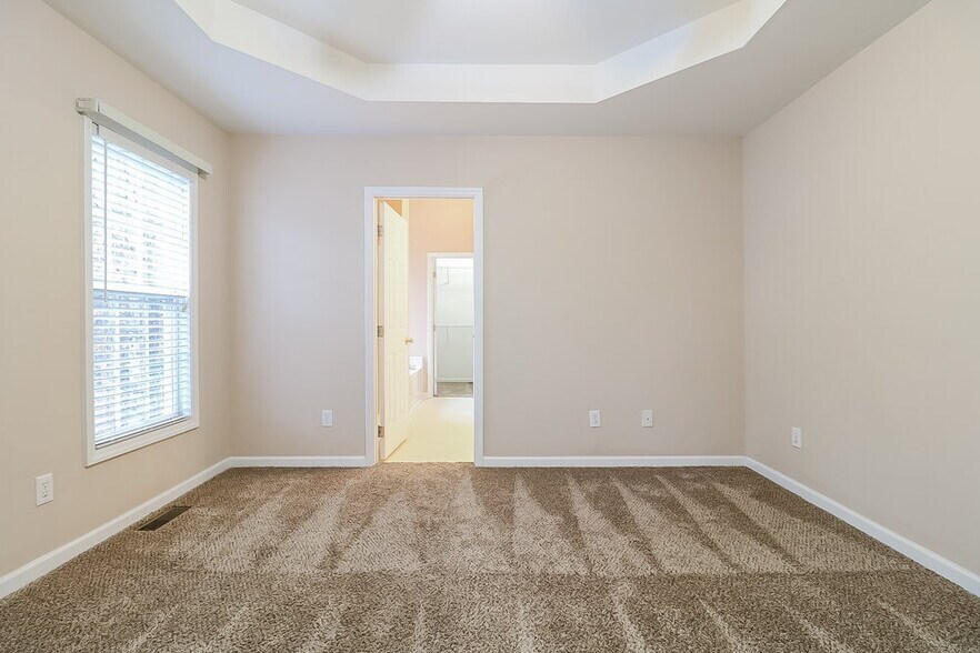 Building Photo - 115 Lily Crossing