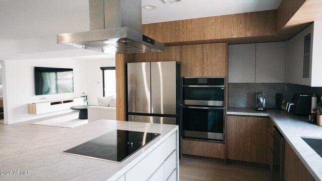 Building Photo - 8743 E Bonita Dr