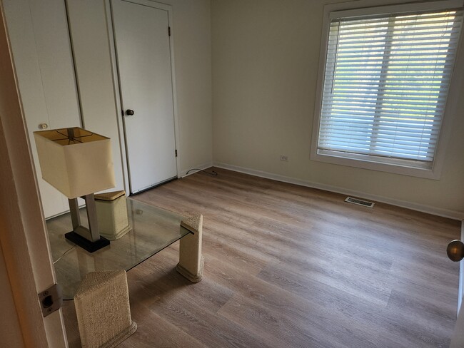 2nd bedroom - 1050 Holbrook Rd