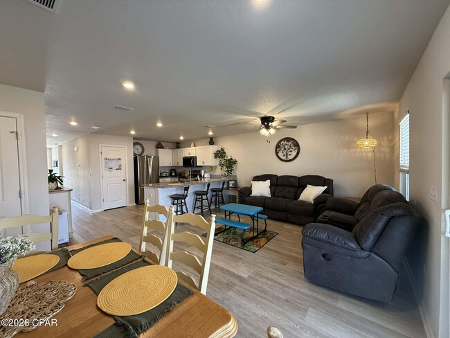 Building Photo - 5545 Lexa Ln