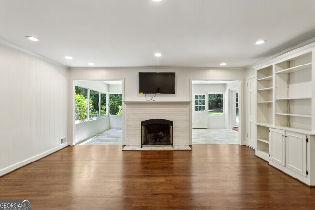 Building Photo - 4708 Tall Pines Dr NW