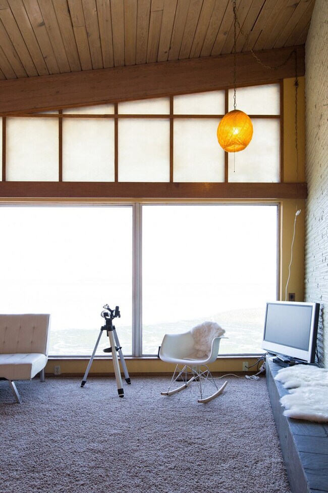 Building Photo - 4905 SW Othello St