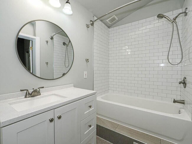 Building Photo - 408 E 775 N