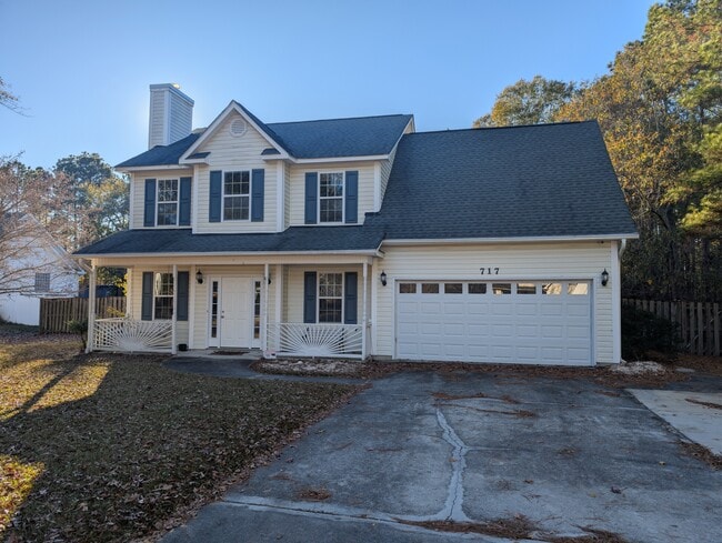 Building Photo - 717 Windsor Dr SE