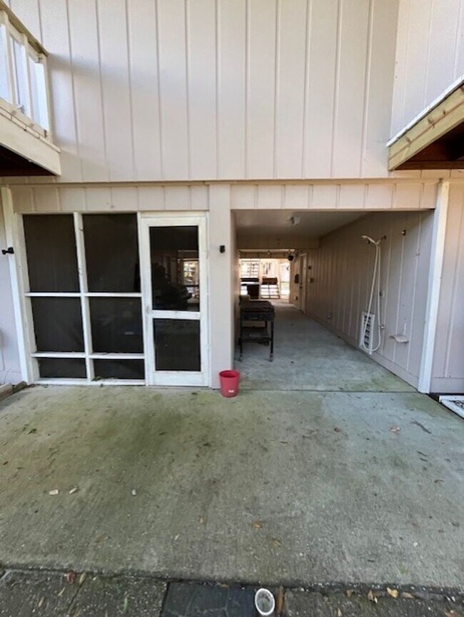 Building Photo - 1200 St Joseph St