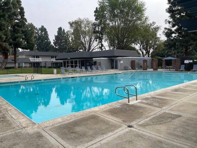 Building Photo - 12312 Sandy Rock St