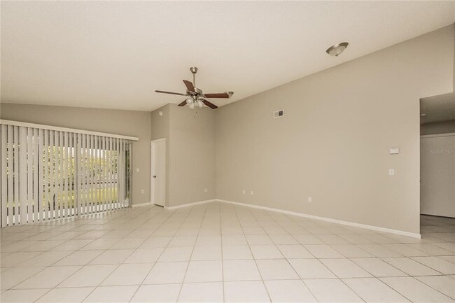 Building Photo - 4454 Sandhurst Dr