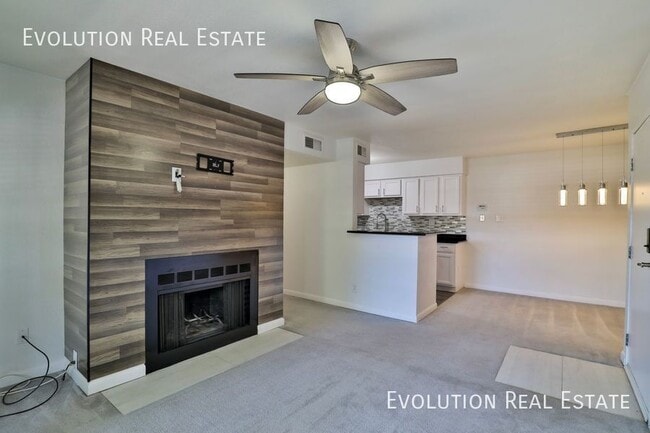 Building Photo - 5995 N 78th St