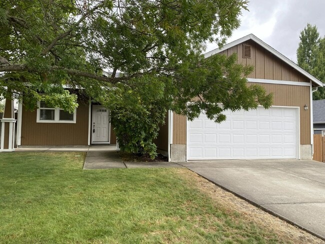 Building Photo - 660 Callahan Dr