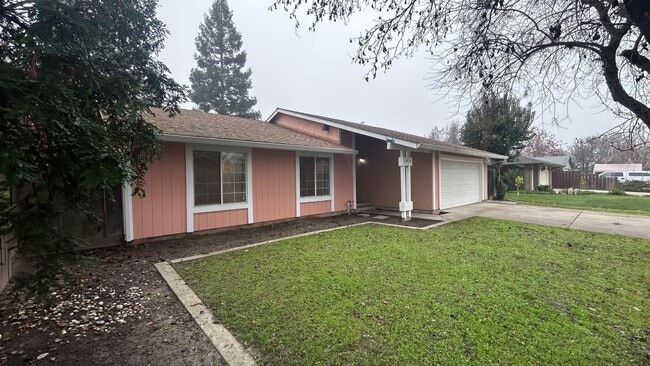 Building Photo - 1917 Coral Oak Ct