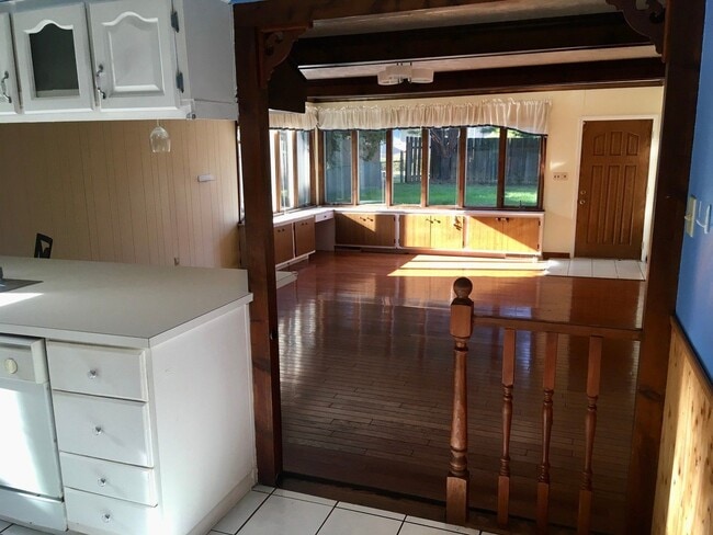 Building Photo - 7009 Church St