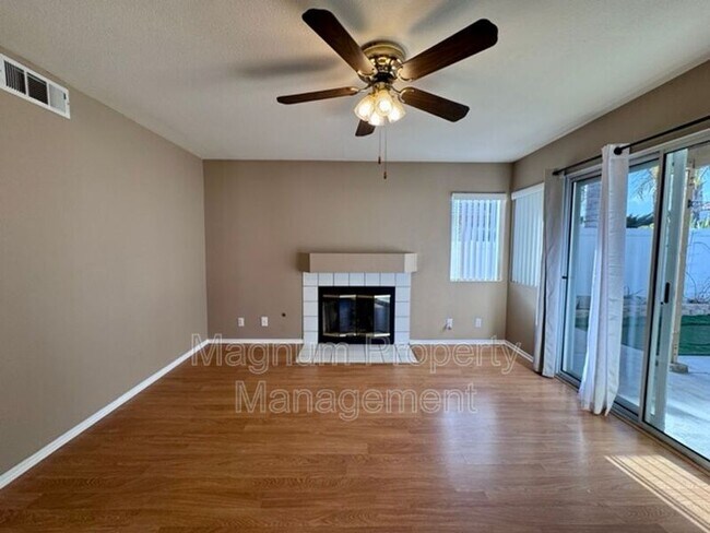 Building Photo - 40475 Crystal Aire Ct