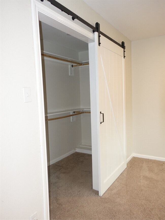 Building Photo - 1038 Cottage Oak Ln