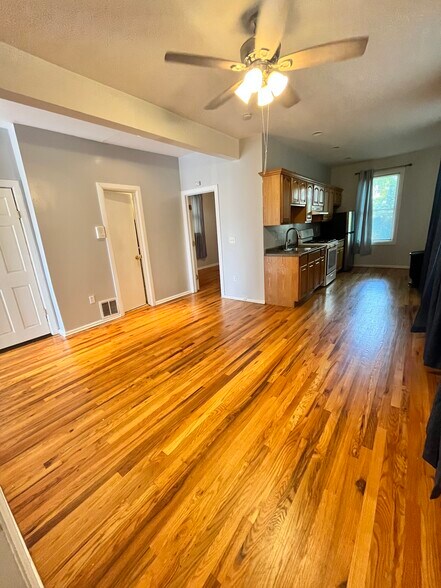 Building Photo - 50 Gates Ave