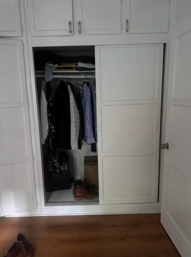 Building Photo - 2119 1/2 S Beverly Glen Blvd